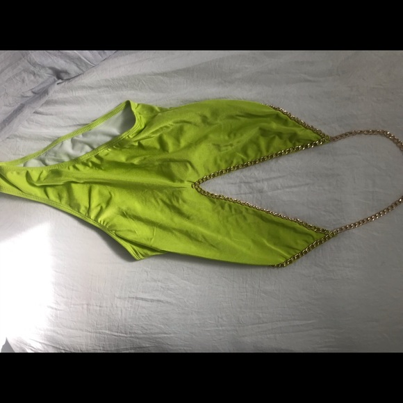 Green swimsuit - Picture 2 of 3